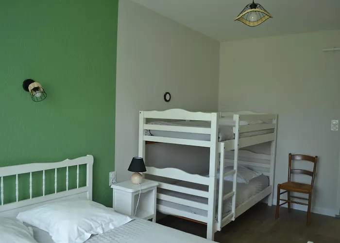D'hotes La En Bois Bed & Breakfast 3*